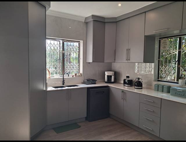 3 BEDROOM HOUSE FOR SALE IN BLUFF